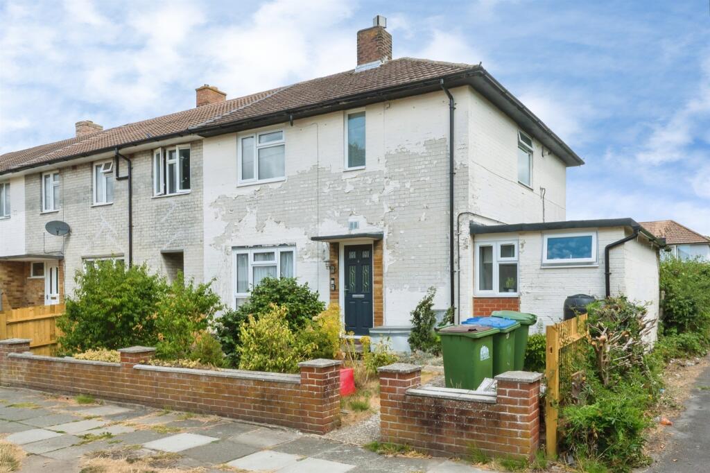Main image of property: Tosson Close, SOUTHAMPTON