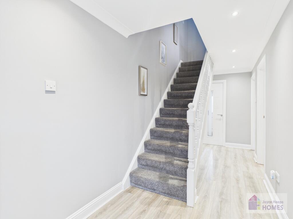 Mount Cameron Drive North, St Leonards, East Kilbride, G74 2ER photo 2