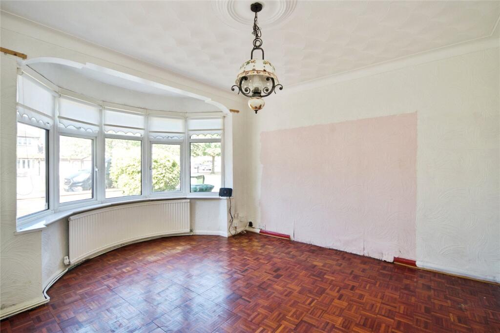 House in Romford - View 2