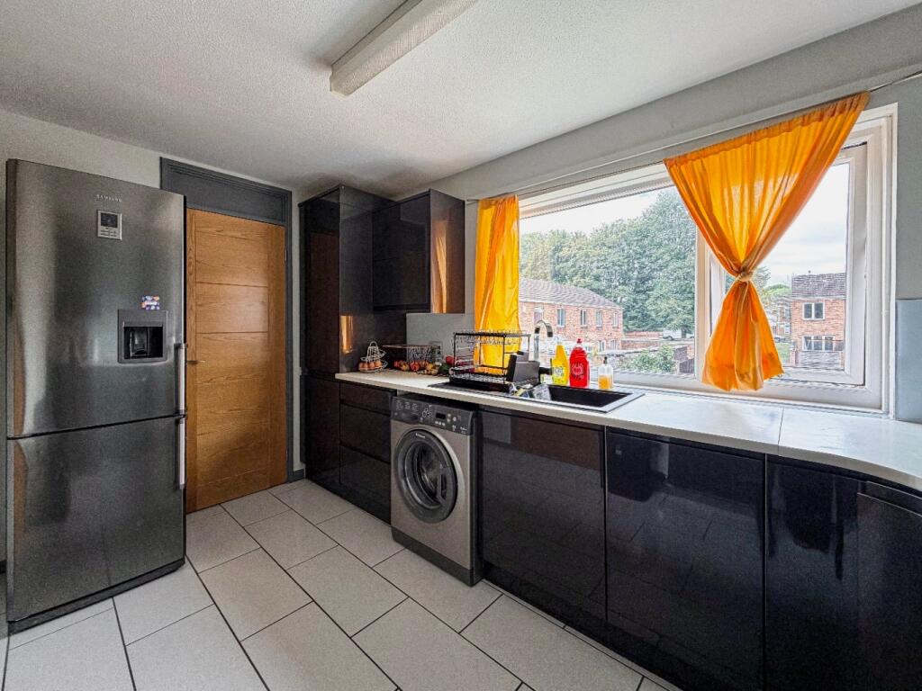 Apartment in Taunton - View 4