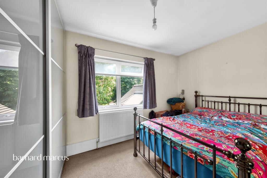 House in London - View 5