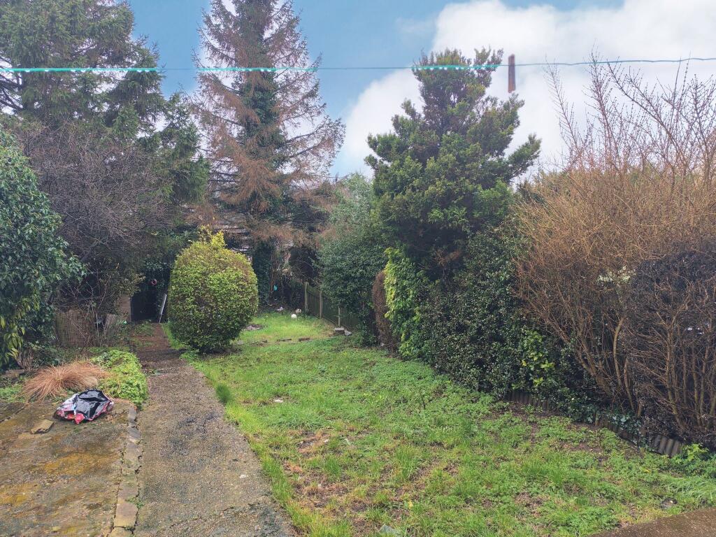Orchard Head Lane, Pontefract photo 4