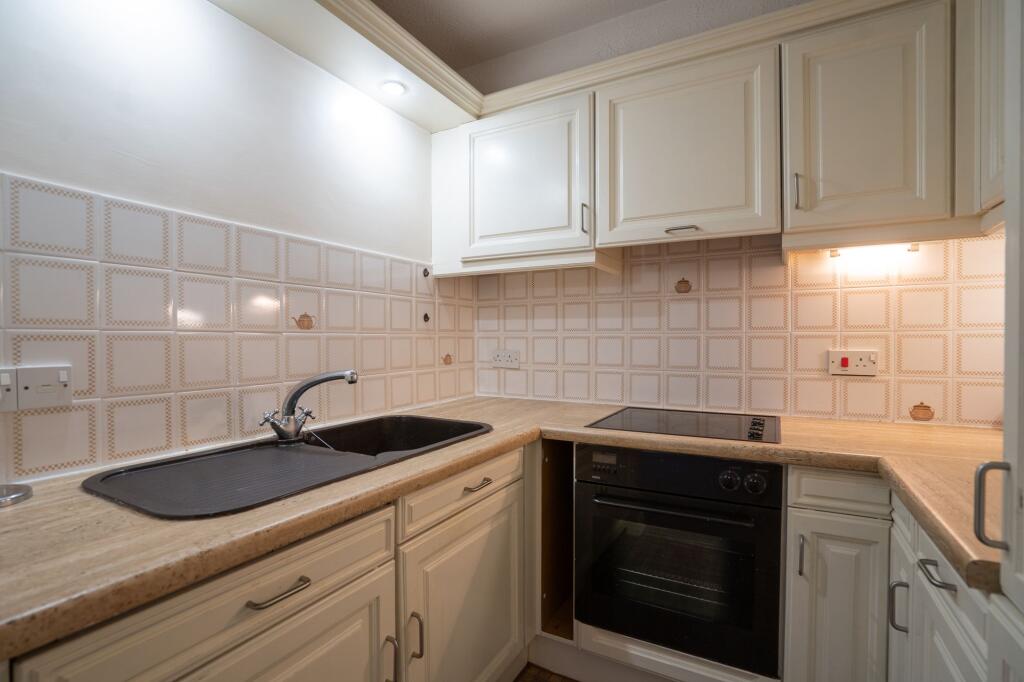 Apartment in Solihull - More