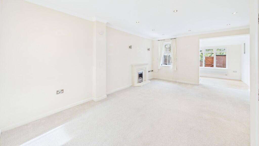 House in West Suffolk, Bury St Edmunds - View 2
