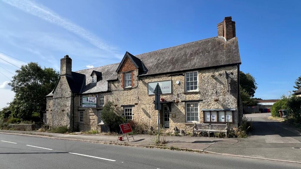 Main image of property: Red Lion PH, Islip, Oxford