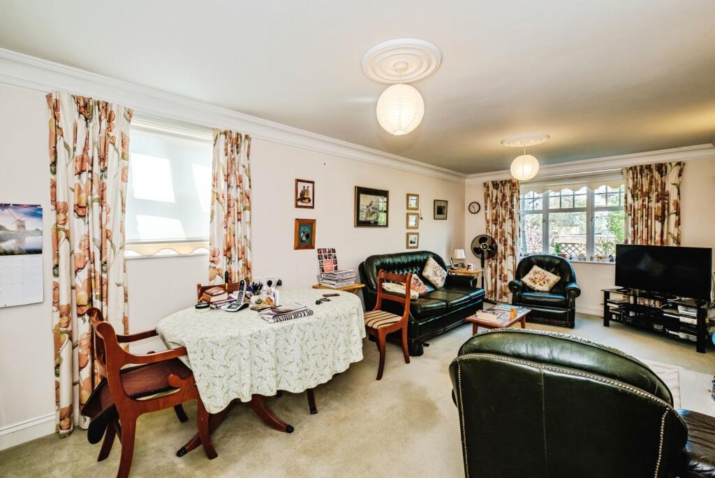 Wordsworth Road, Worthing, West Sussex, BN11 - View 2