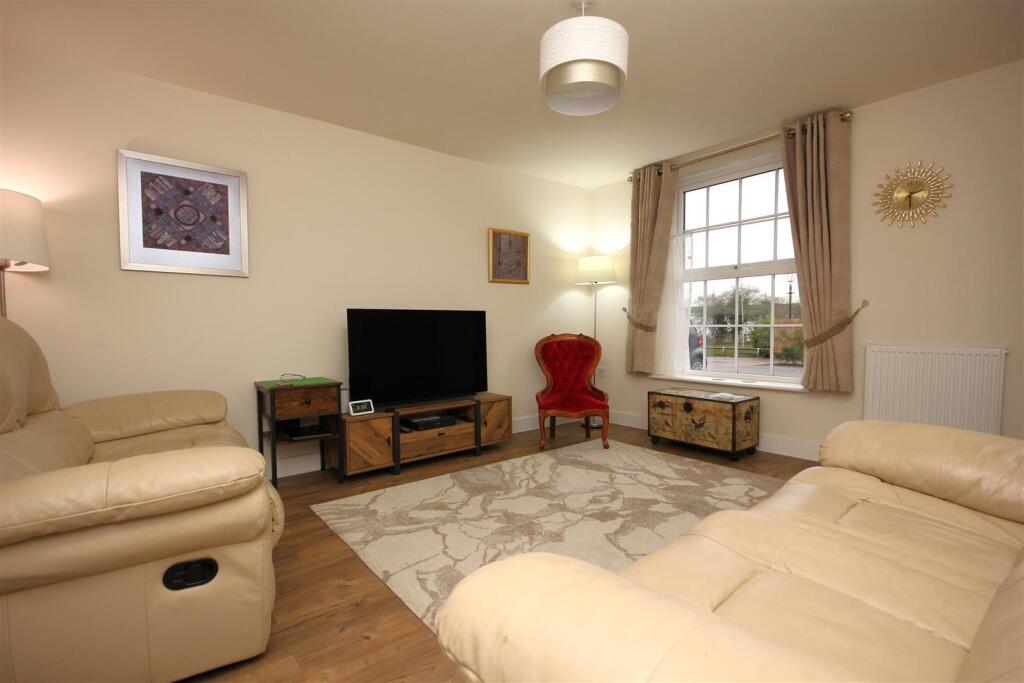 Redshank Close, Rushden photo 3