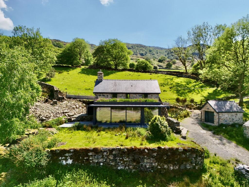 Main image of property: Pant Yr Onnen, Dolgellau, LL40 1TD