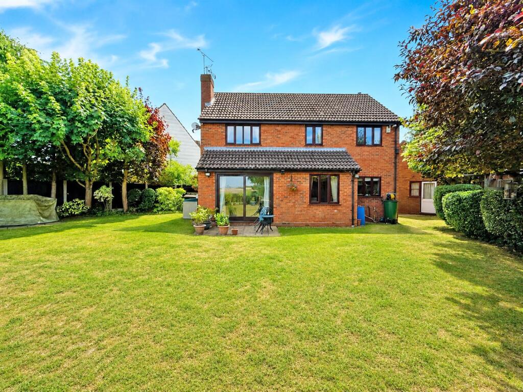 Hawthorn Road, Hatfield Peverel, Chelmsford photo 2
