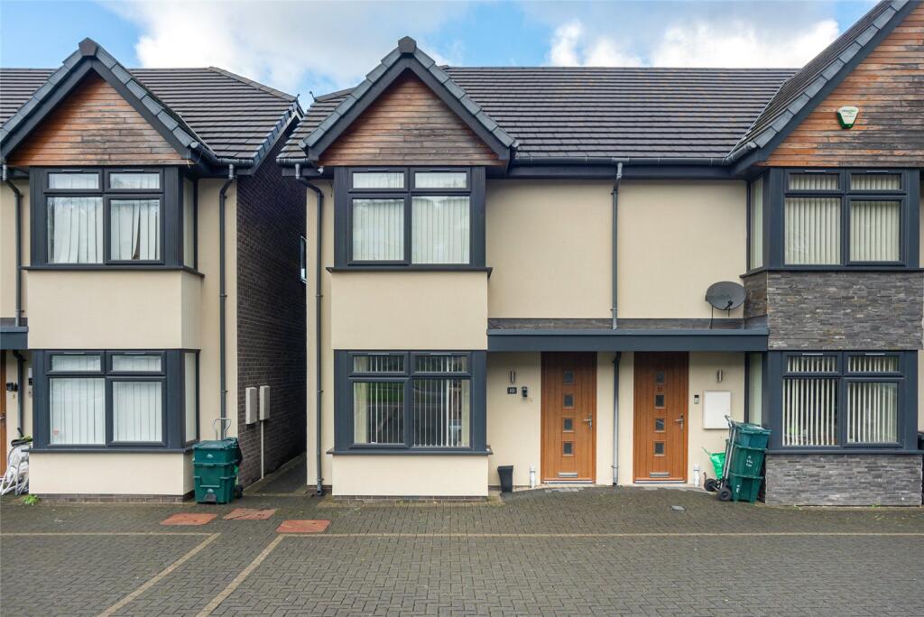 3-bed terraced on 11 Glan View, £210,000