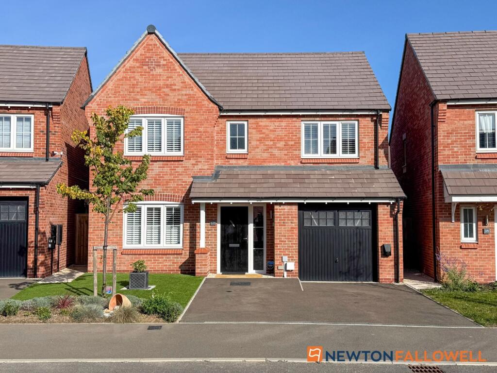 4-bed detached on Flaxley Lane, Middlebeck, NG24, £350,000