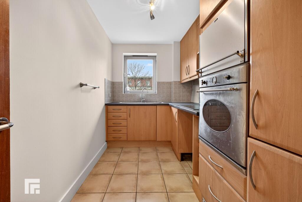 Mount Stuart Square, Cardiff, CF10 photo 3