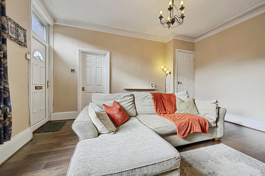 House in Bradford, West Yorkshire - View 2
