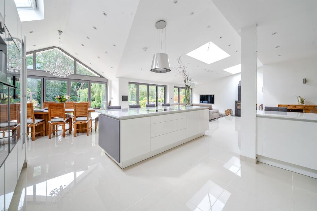 Additional image 7 of Mayflower Road, Park Street, St. Albans