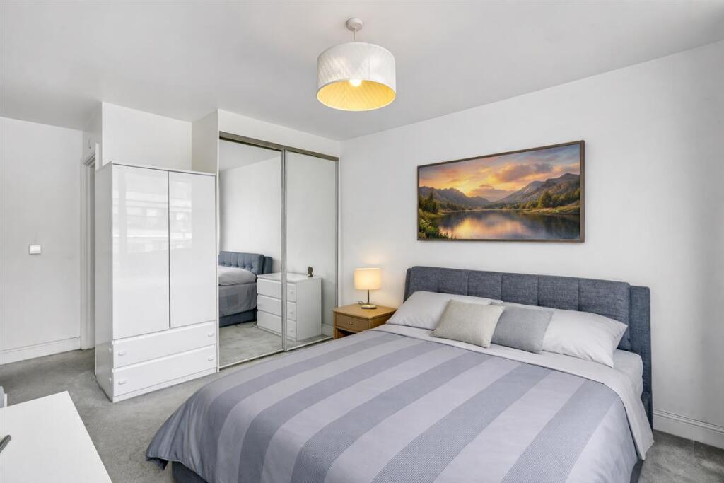 Main image of property: Streatham High Road, SW16