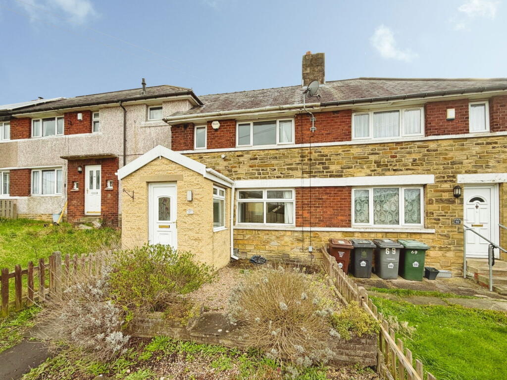 Main image of property: The Oval, Bingley, BD16 4RH