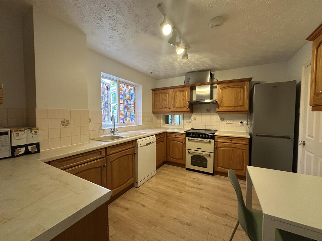 House in Cambridge, Cherry Hinton - View 4