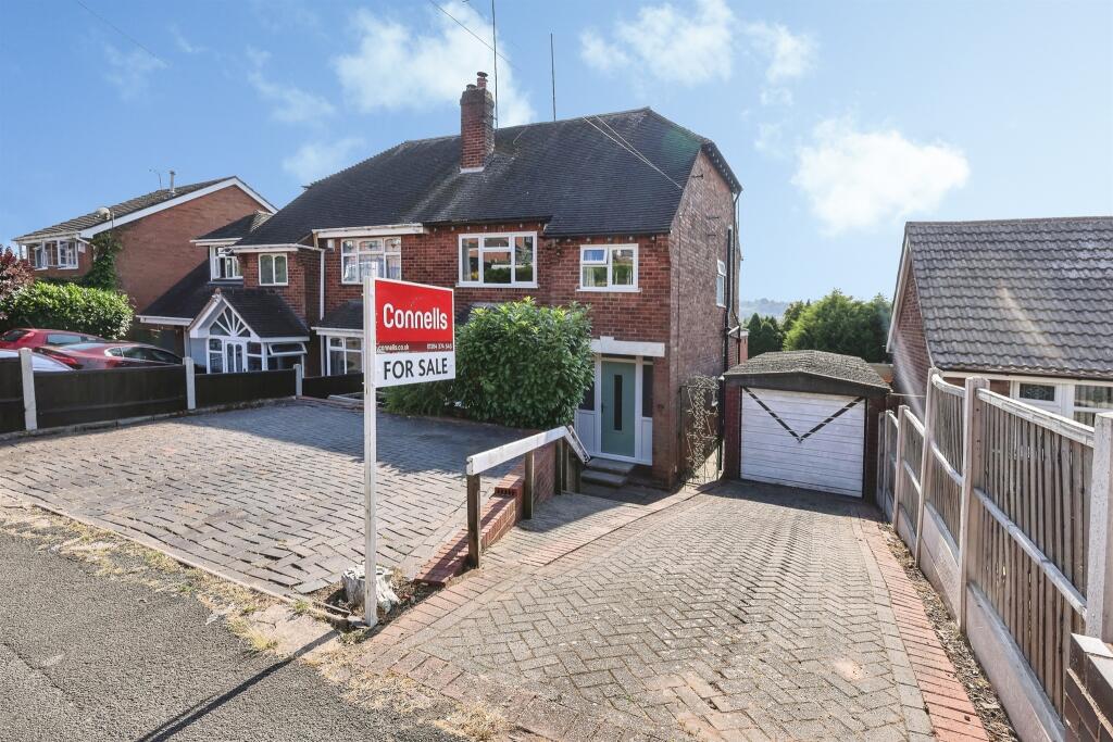 Main image of property: Oakfield Avenue, Kingswinford