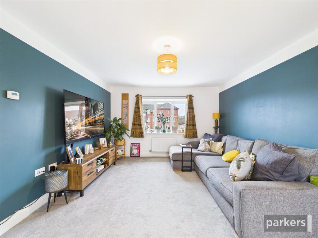Jasmine Square, Woodley, Reading, Berkshire, RG5 photo 4
