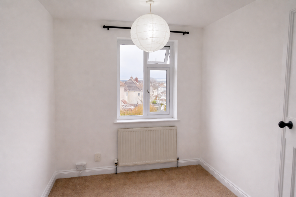 3 bedroom semi-detached house for rent
