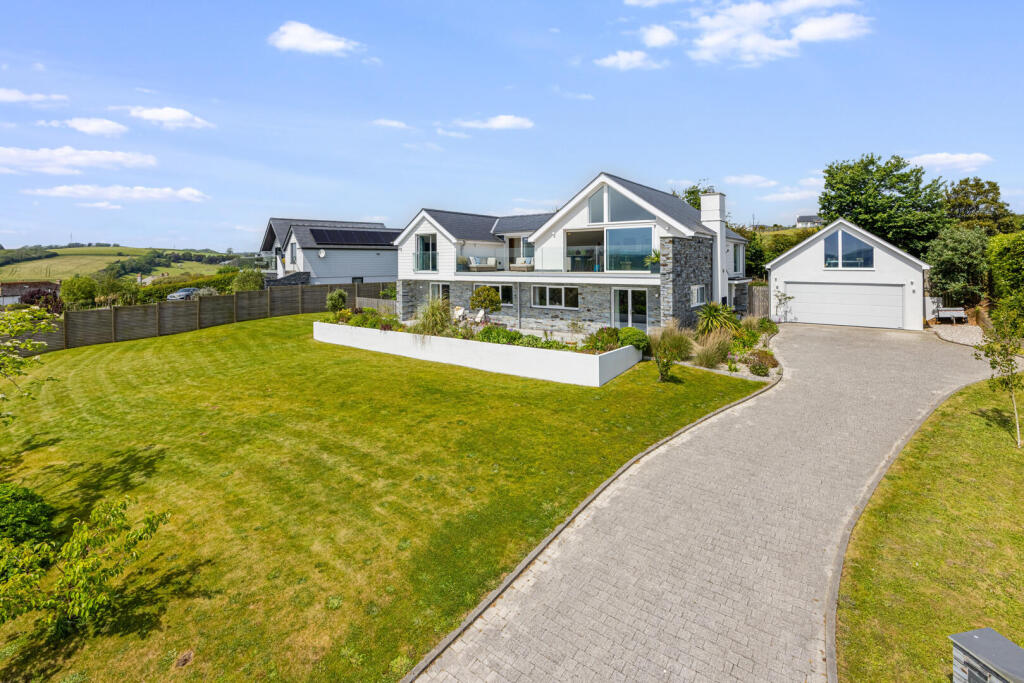 Main image of property: Warren Road, Kingsbridge