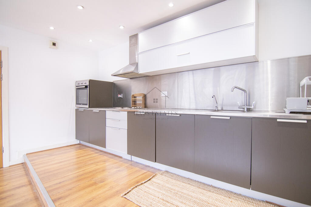 Apartment in Leicestershire, City of Leicester - View 4
