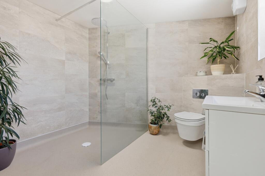 House in Chelmsford, Westlands - More