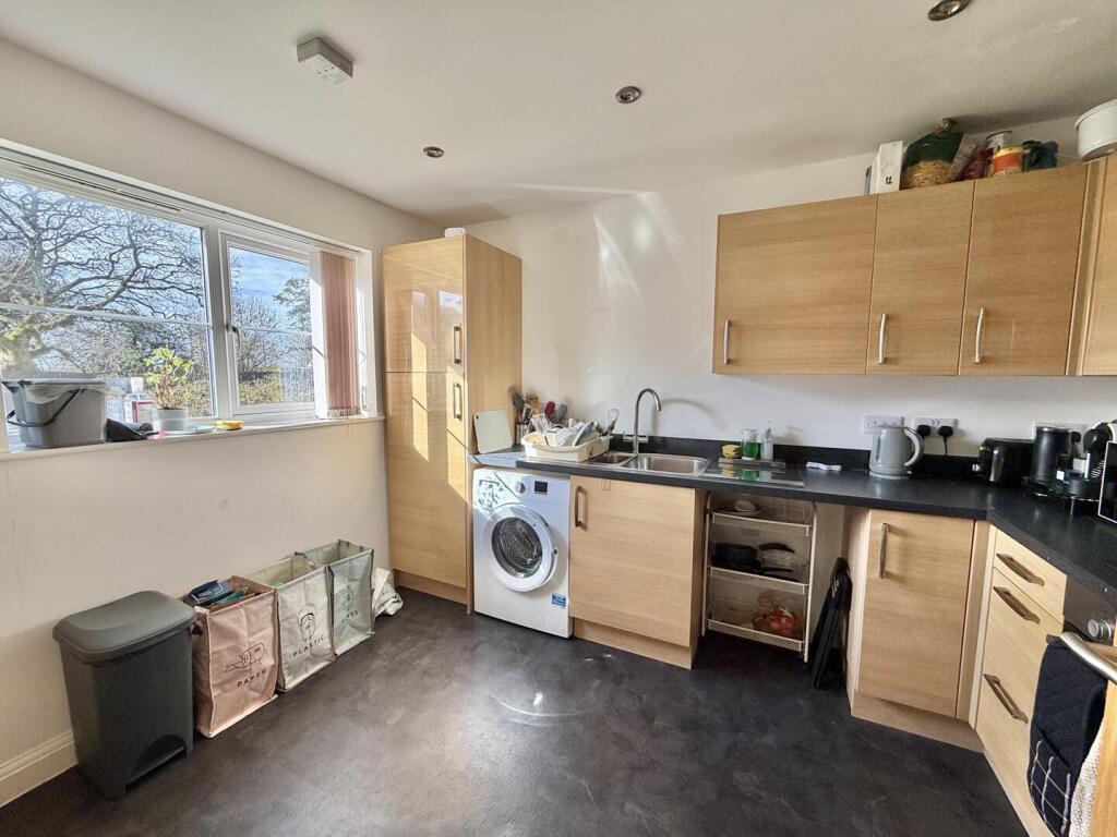 Chyvelah Close, Truro photo 5