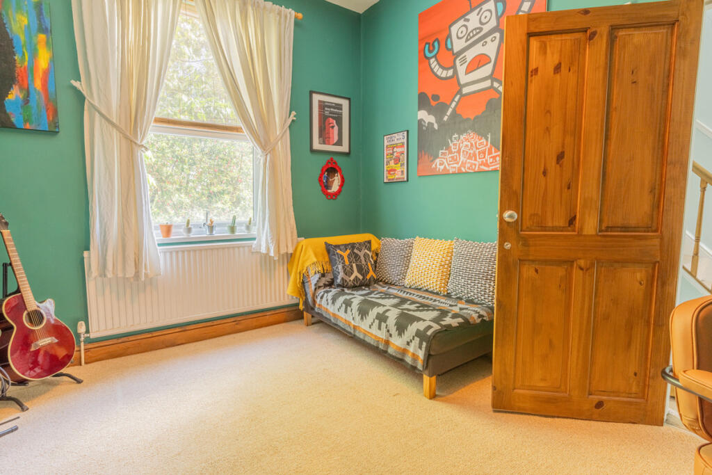 Clyffard Crescent, Newport, NP20 - View 3