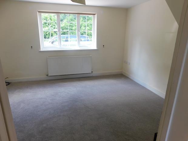 House in Clopton - View 5