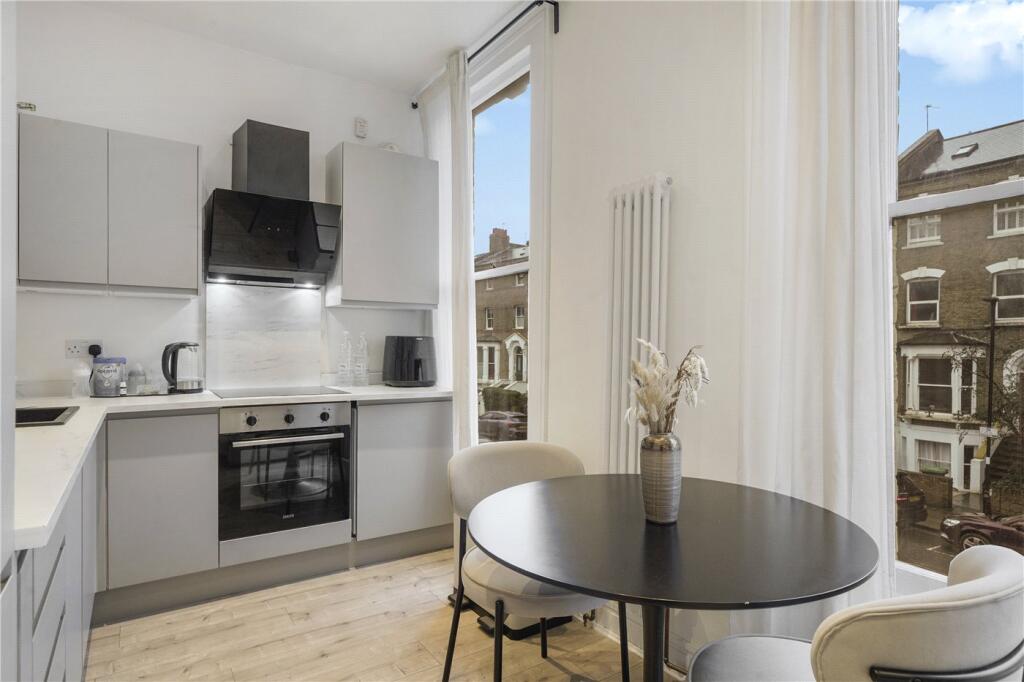 Apartment in London, Archway - View 4