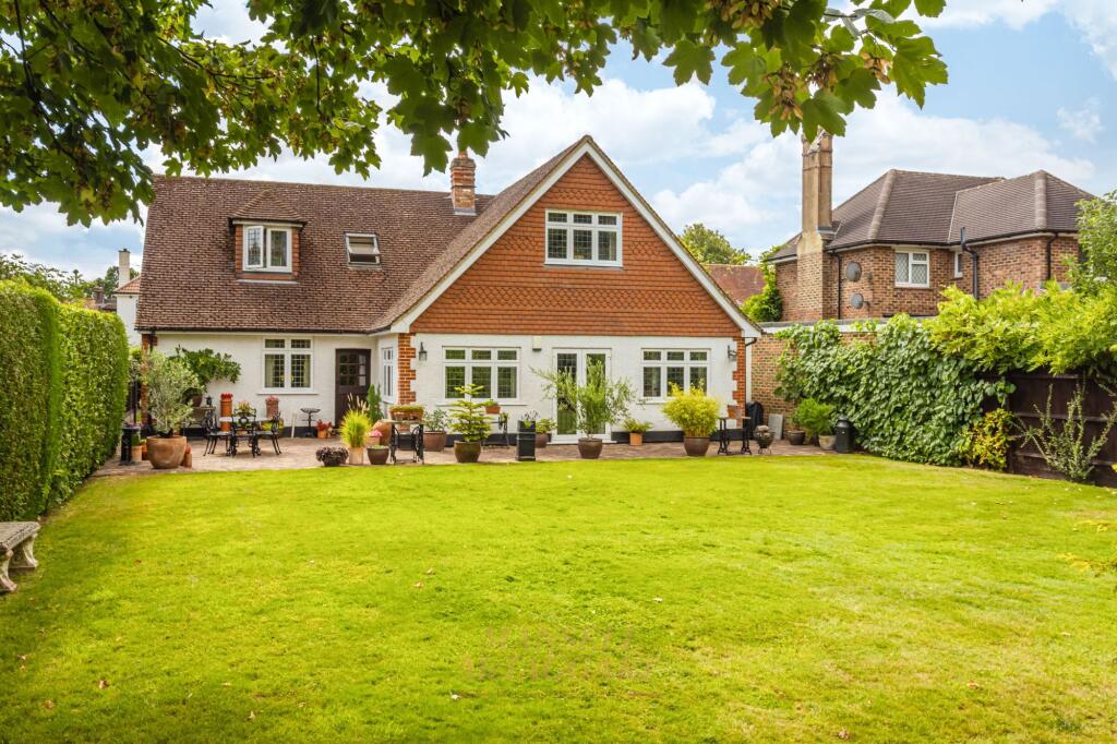 Main image of property: Avenue Gardens, Horley, RH6