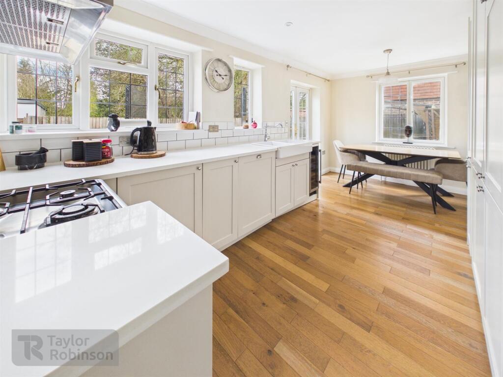 House in Crawley, West Green - View 2