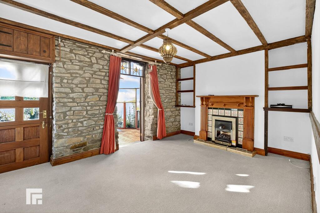 2-bed house on Georgetown, Gwaelod-Y-Garth, CF15, £285,000