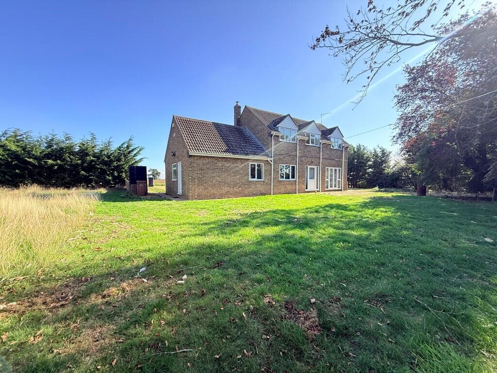 London Road, Chatteris, Cambs., PE16 6SQ photo 4