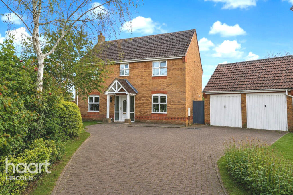 House in West Lindsey, Welton - View 2
