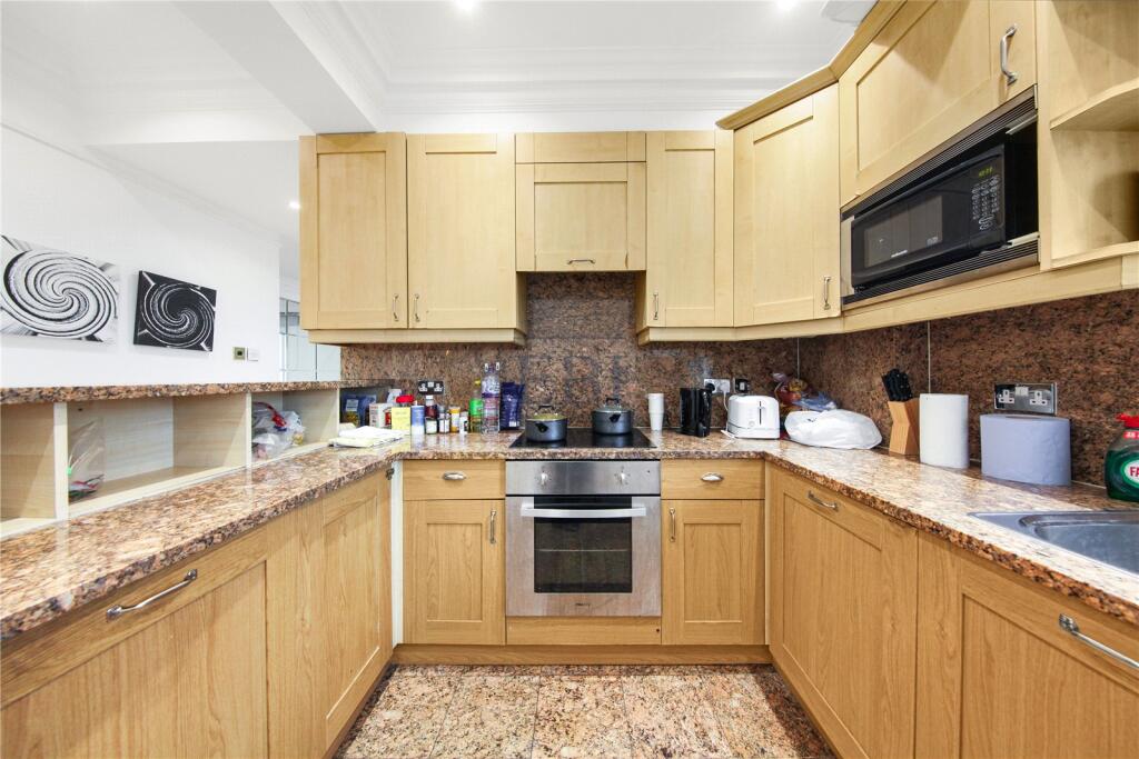 Apartment in London, Knightsbridge - View 3