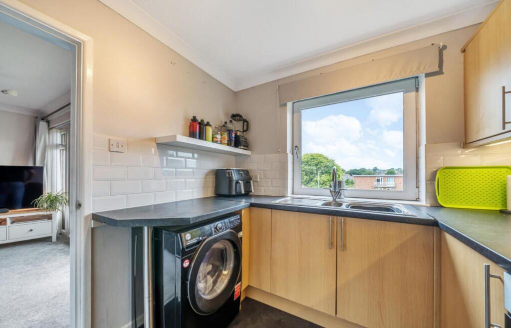 Apartment in Taunton - View 5