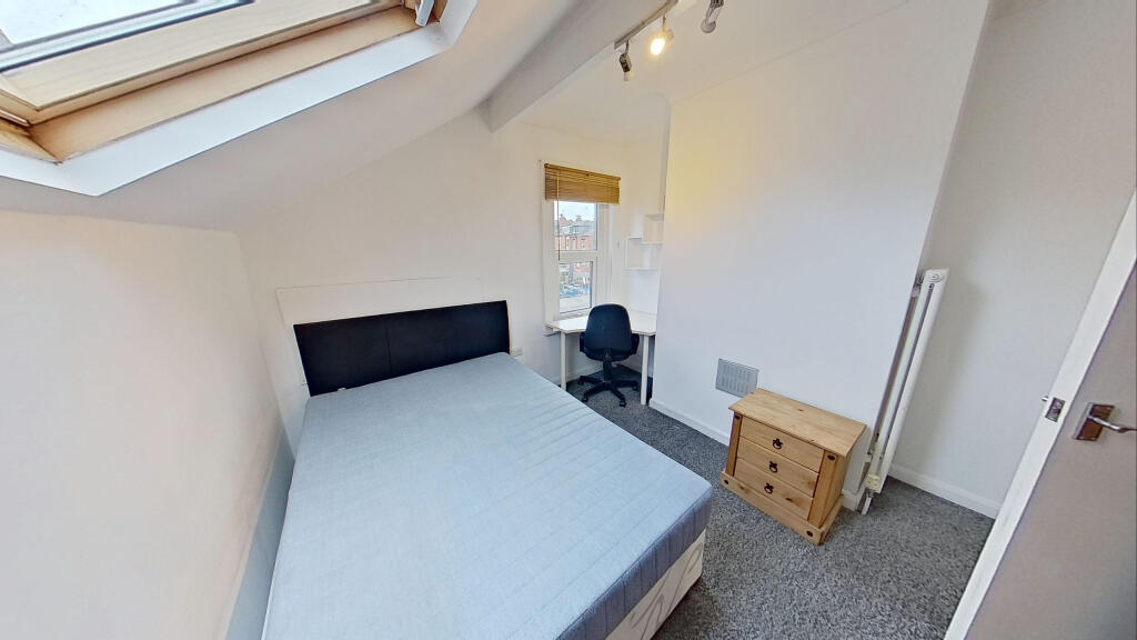 House in Leeds - View 4