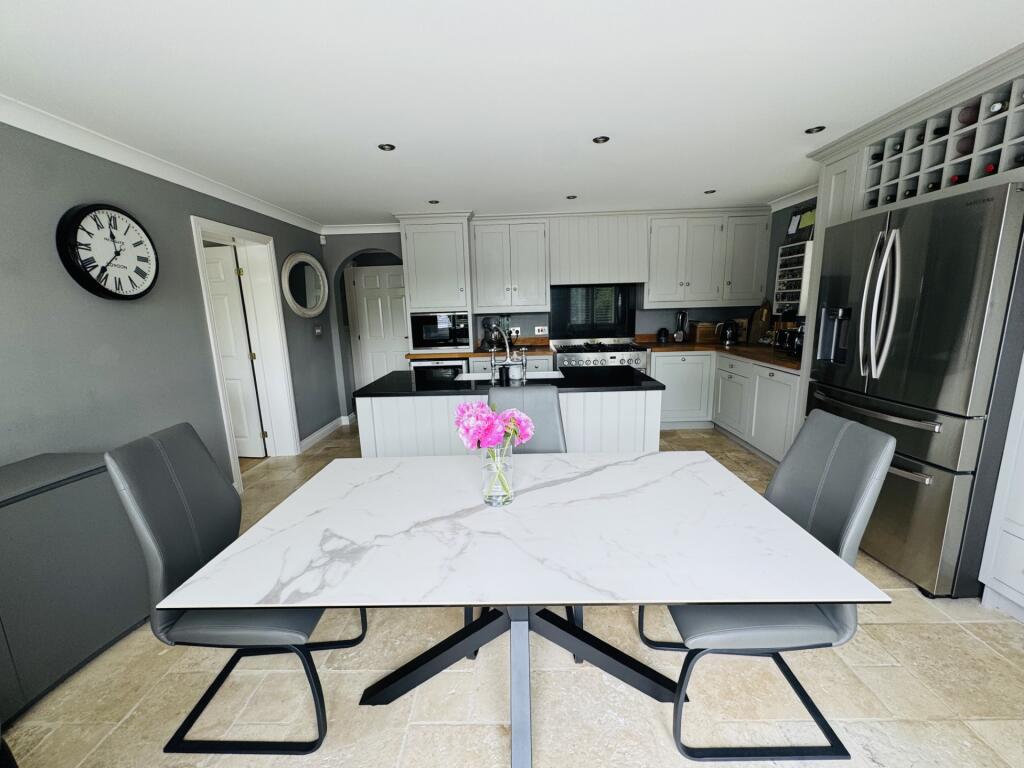 House in Hart, Hartley Wintney - View 5
