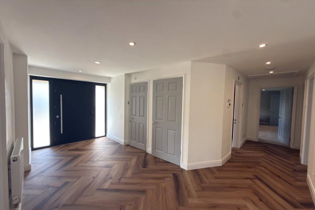 House in Elmbridge, Cobham - View 2