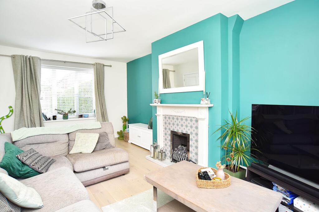 Spruisty Road, Harrogate, HG1 photo 3