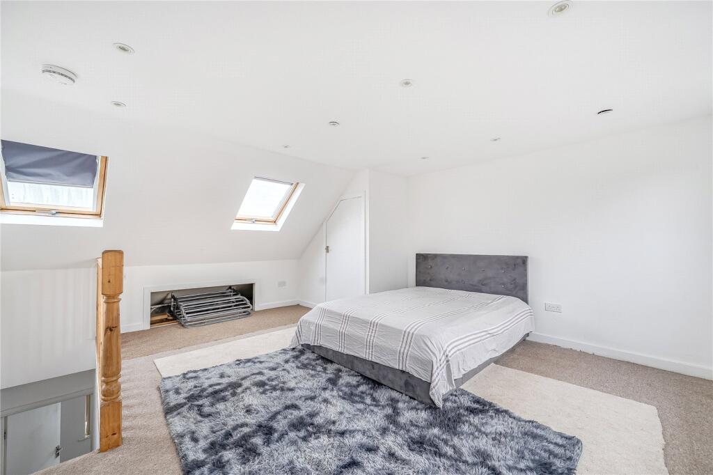 House in Southall - View 5