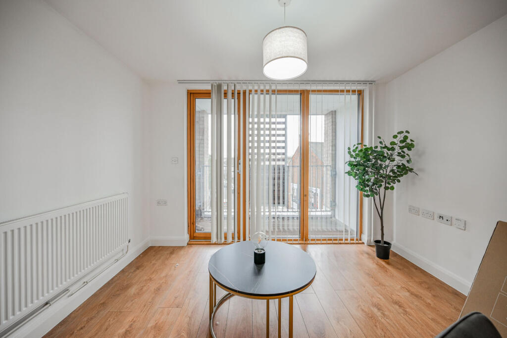 Apartment in London - View 5