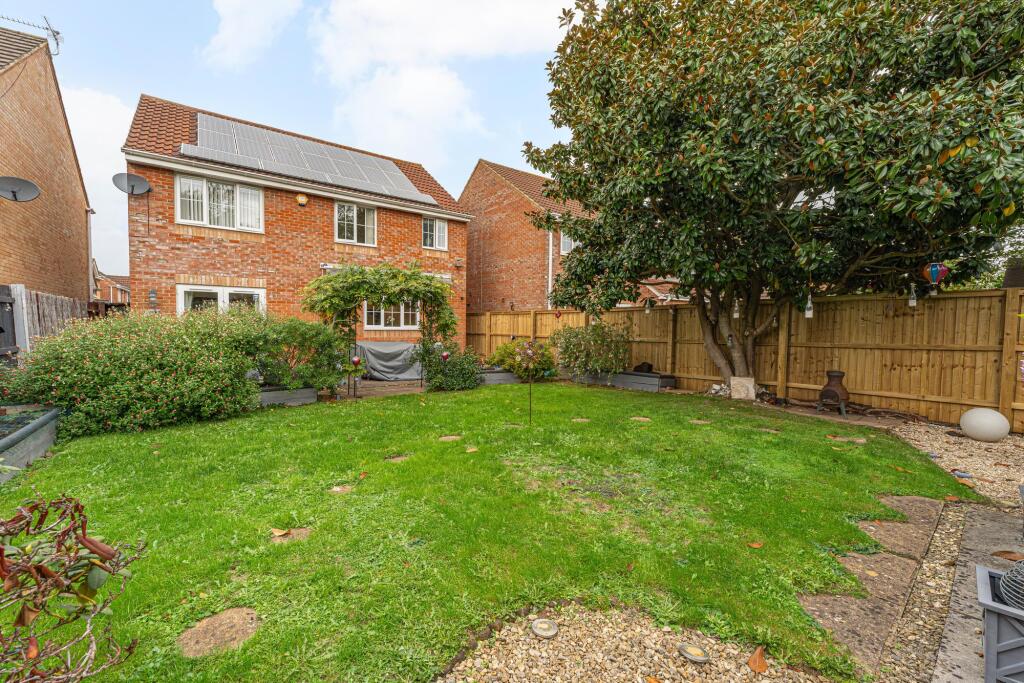 House in Newport - View 4