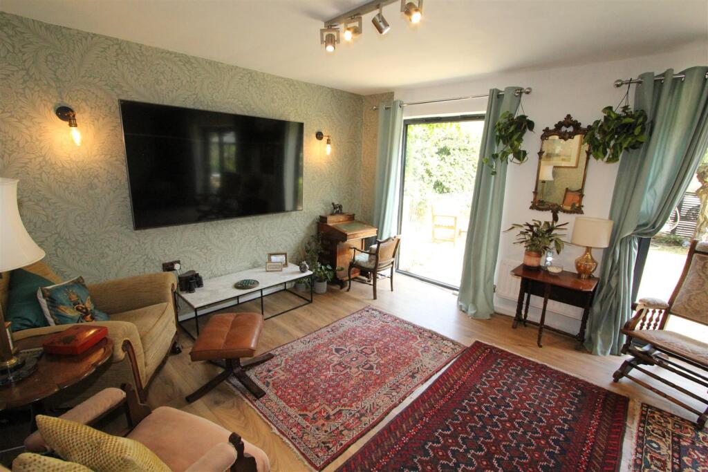 Rook Tree Lane, Stotfold, Hitchin photo 4