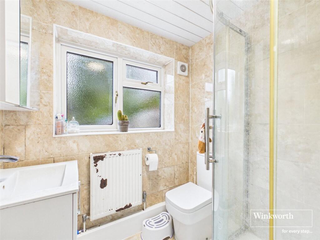 Apartment in Reading - View 4