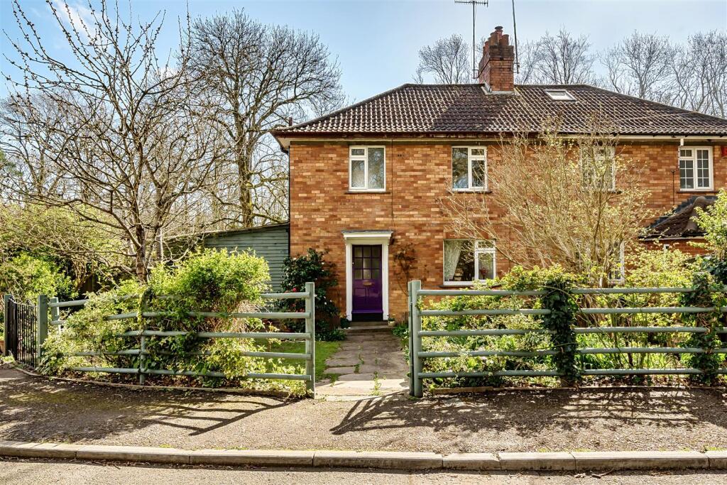 Main image of property: The Cottages, Bristol