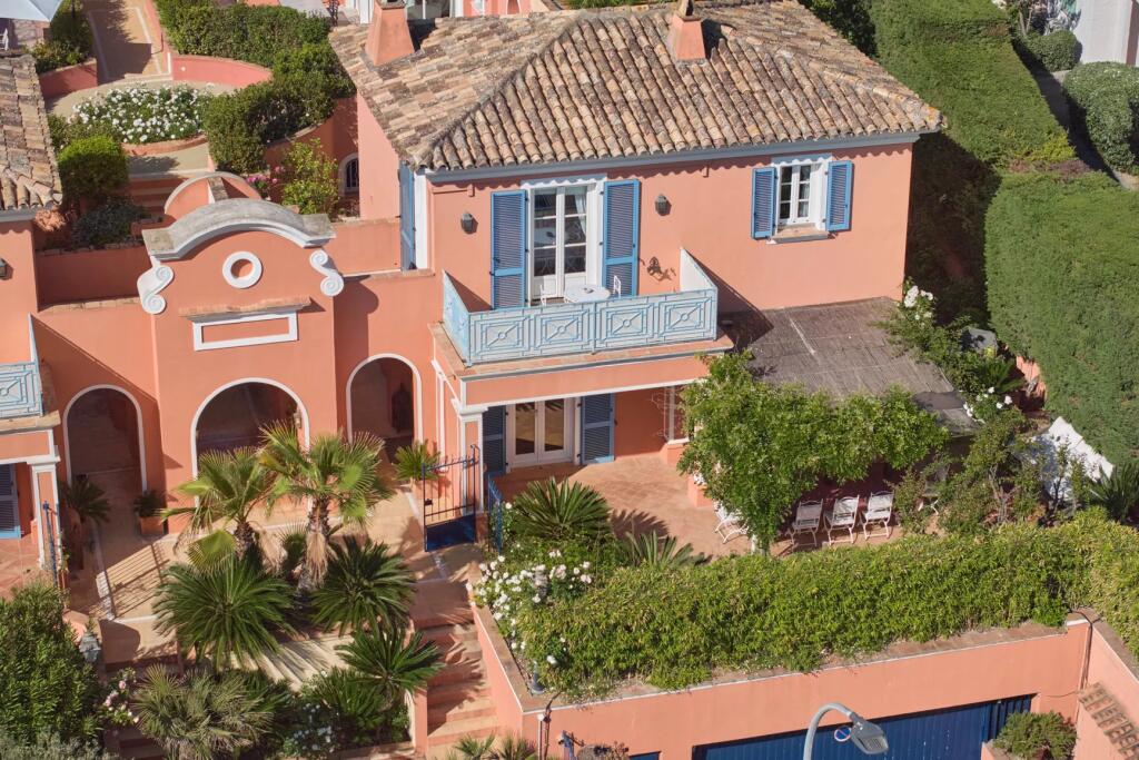 Main image of property: Provence-Alps-Cote d`Azur, Var, St-Tropez