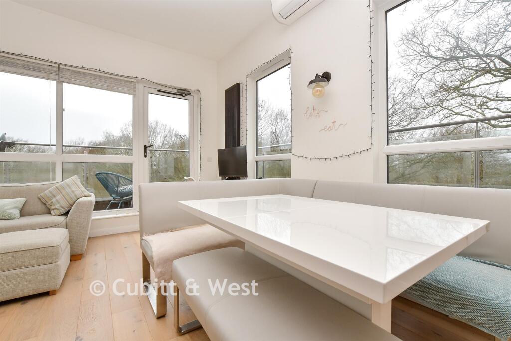 Challenge Court, Leatherhead, Surrey photo 4